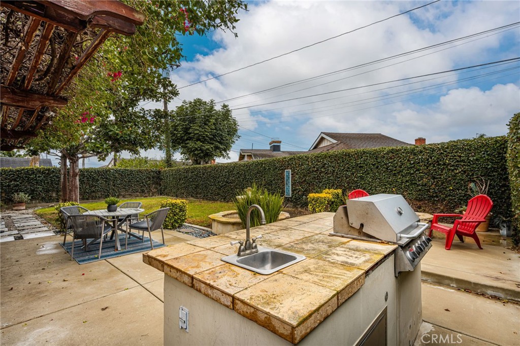 built in BBQ Station - 17751 Lewis, Huntington Beach CA 92647 - photo 27