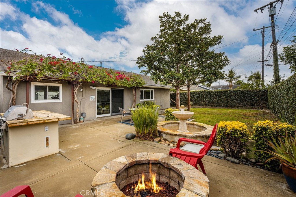 Back Yard fire pit - 17751 Lewis, Huntington Beach CA 92647 - photo 29