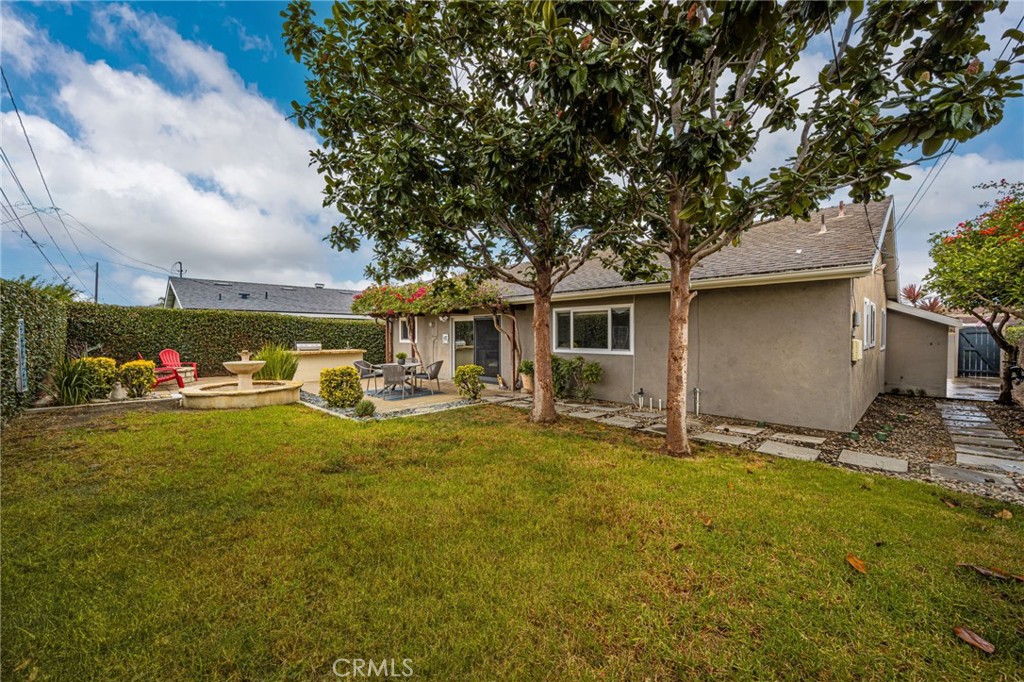 17751 Lewis, Huntington Beach CA 92647 - photo 32