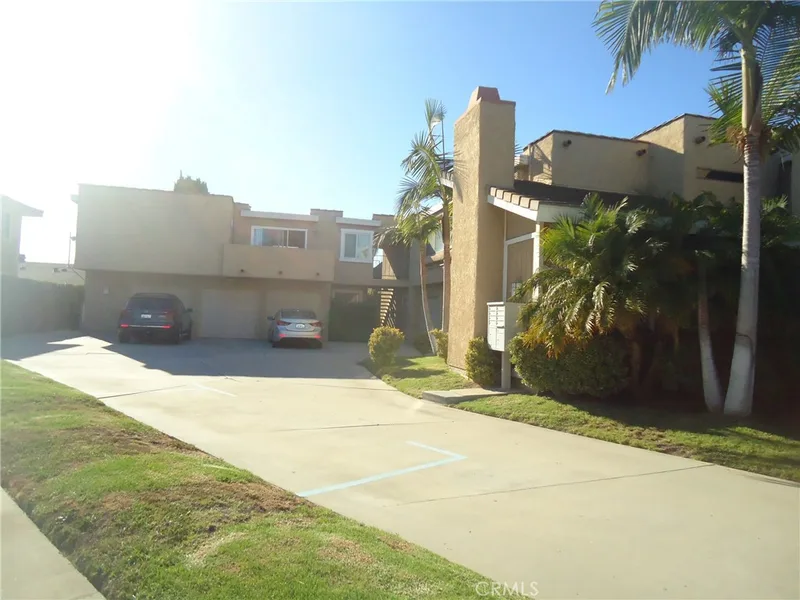 17762 Paseo C, Huntington Beach