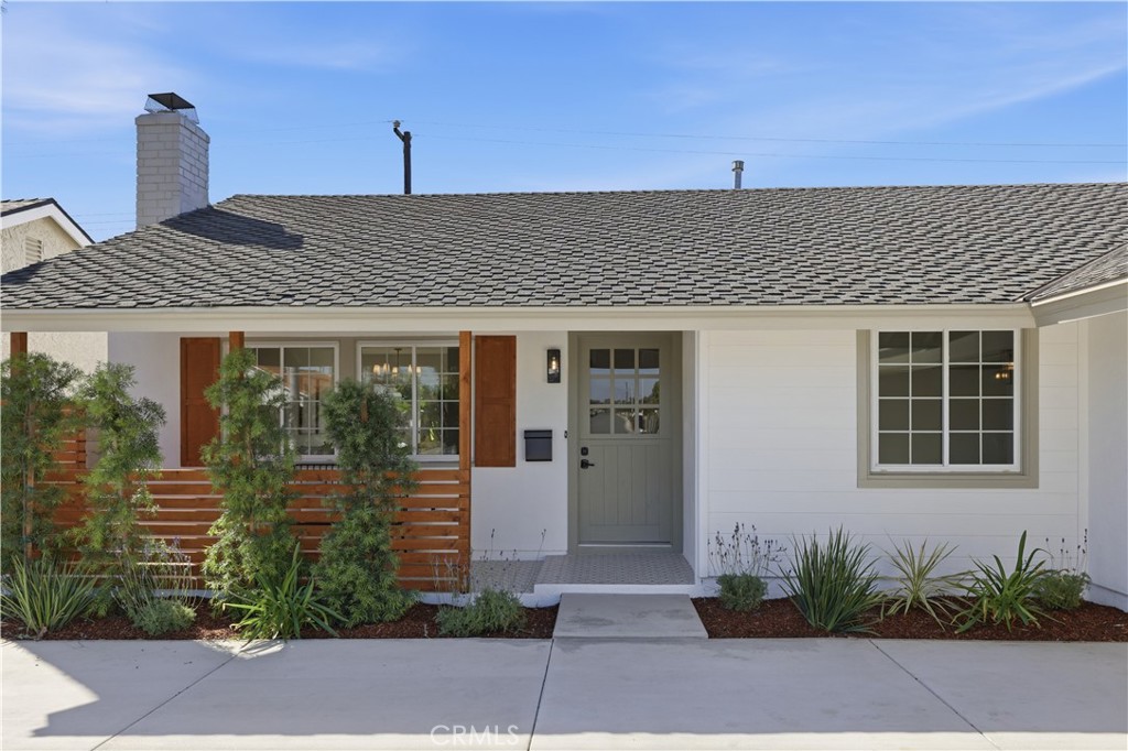 17781 Flintstone Lane, Huntington Beach CA 92647 - photo 2