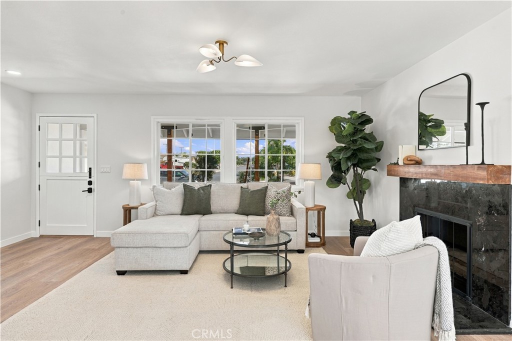 17781 Flintstone Lane, Huntington Beach CA 92647 - photo 7