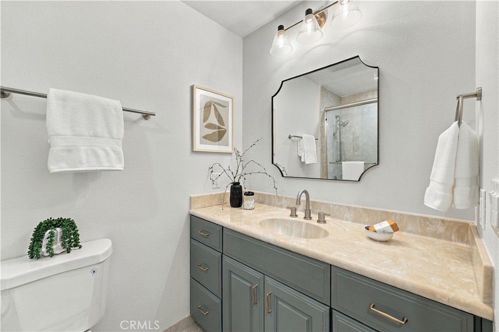 17781 Flintstone Lane, Huntington Beach CA 92647 - photo 20