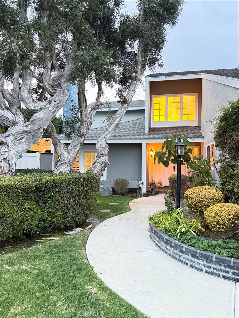 17881 Oldglen Lane, Huntington Beach CA 92649 - photo 1