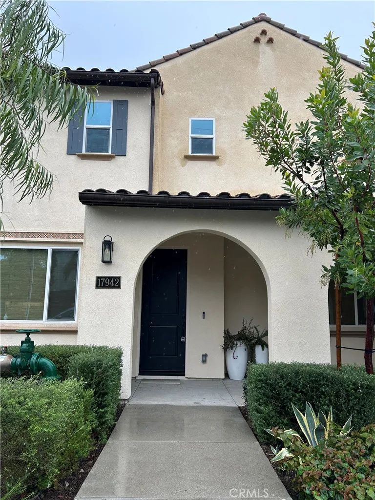 17942 Olivia Lane, Huntington Beach, CA 92647
