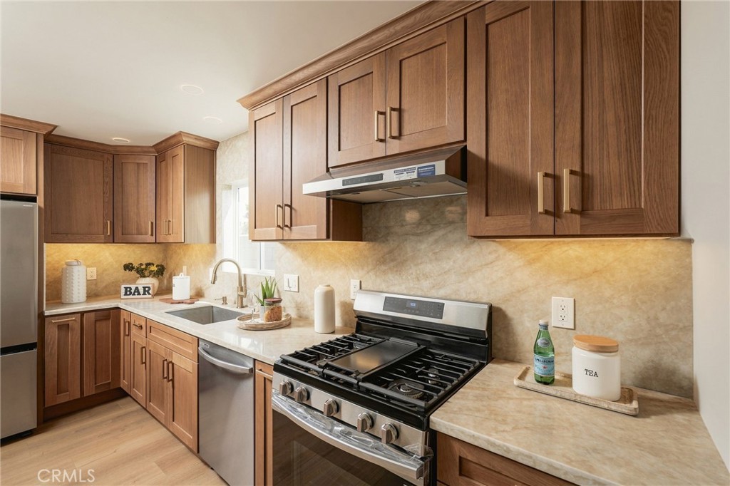 18001 Gulf, Huntington Beach CA 92646 - photo 8