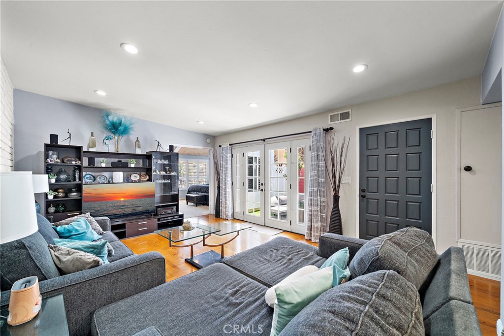1817 Alsuna Lane, Huntington Beach CA 92648 - photo 9