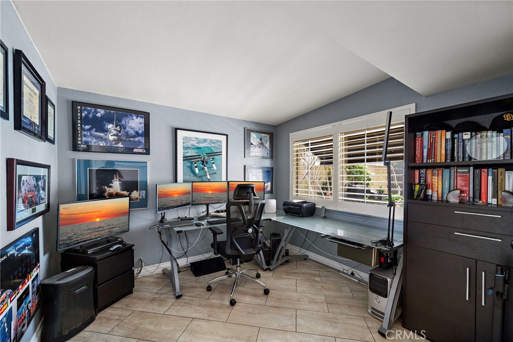 1817 Alsuna Lane, Huntington Beach CA 92648 - photo 22