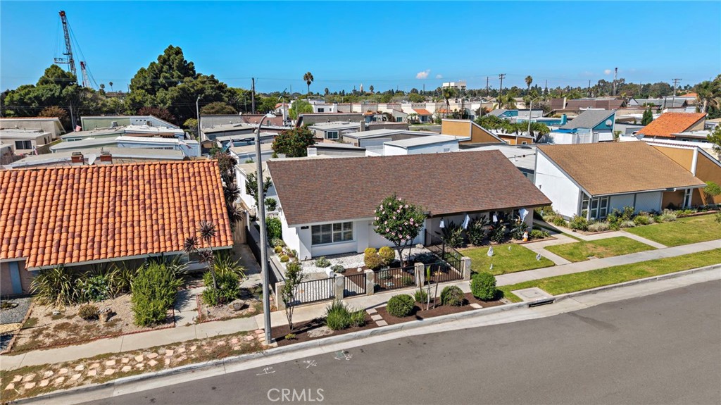 1817 Alsuna Lane, Huntington Beach CA 92648 - photo 28