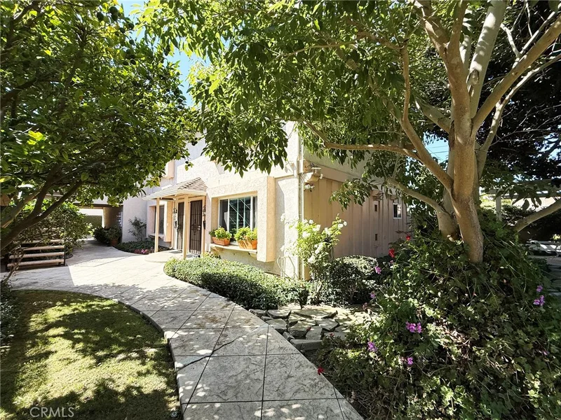 18301 Patterson Lane 3, Huntington Beach, CA 92646
