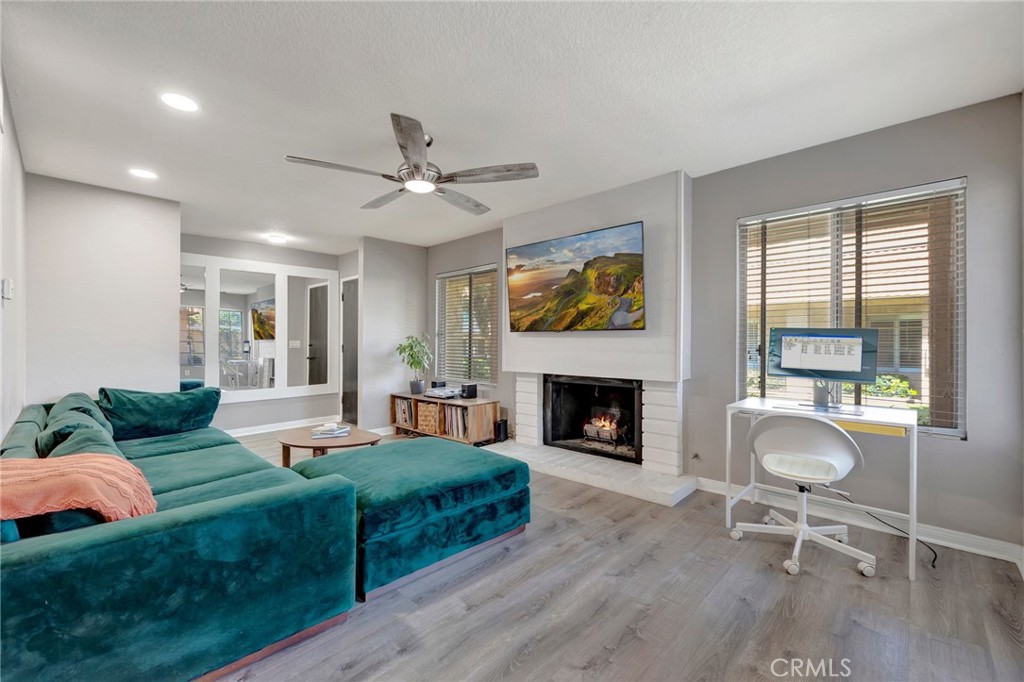 18571 Edgebrook Lane, Huntington Beach CA 92648 - photo 3