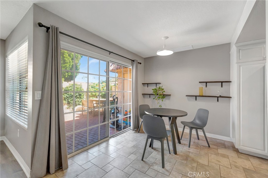 18571 Edgebrook Lane, Huntington Beach CA 92648 - photo 11