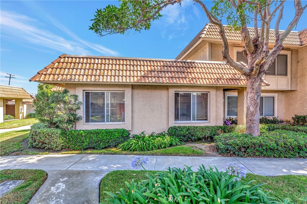 18571 Edgebrook Lane, Huntington Beach CA 92648 - photo 33
