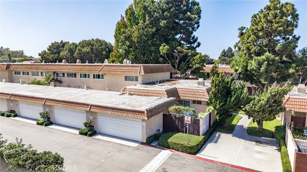 18571 Edgebrook Lane, Huntington Beach CA 92648 - photo 40