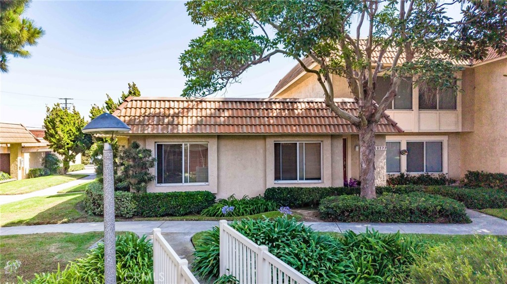 18571 Edgebrook Lane, Huntington Beach CA 92648 - photo 52