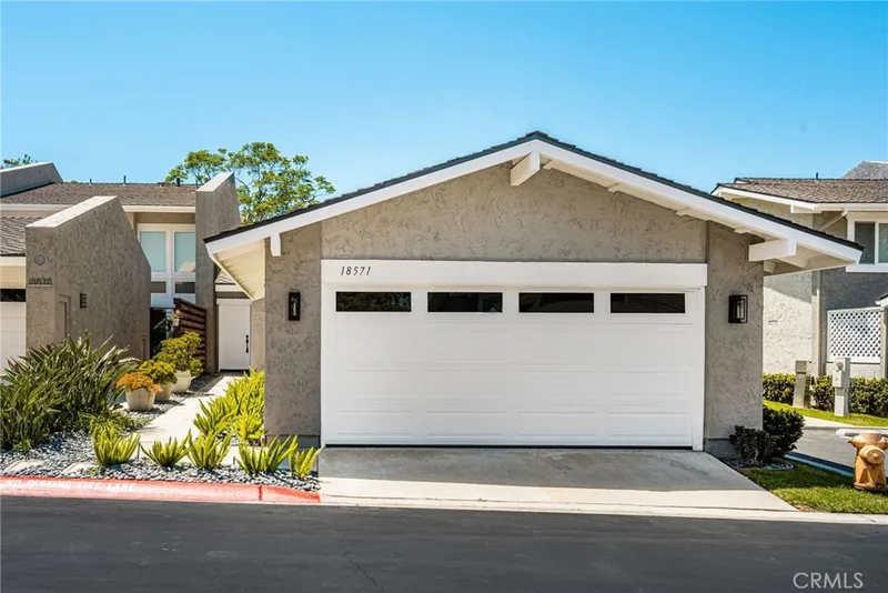 18571 Vallarta Drive, Huntington Beach, CA 92646
