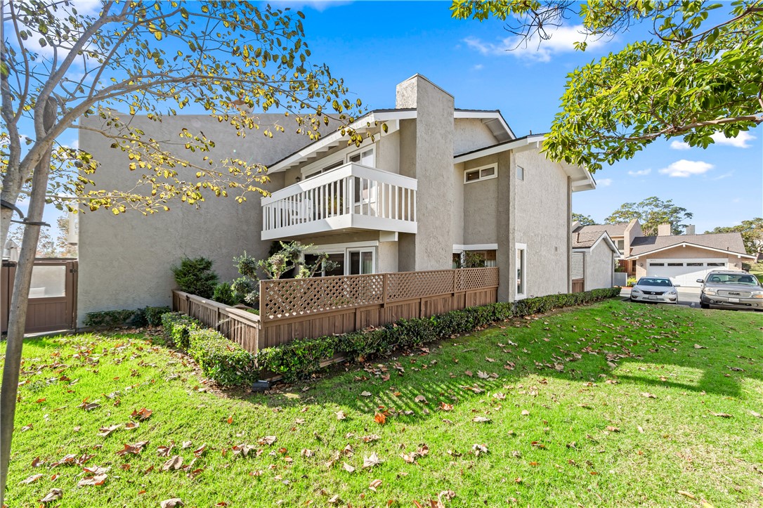 18576 Vallarta, Huntington Beach CA 92646 - photo 1