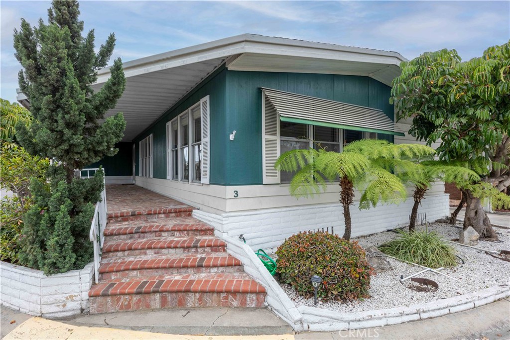18601 Newland Street 3, Huntington Beach CA 92646 - photo 1