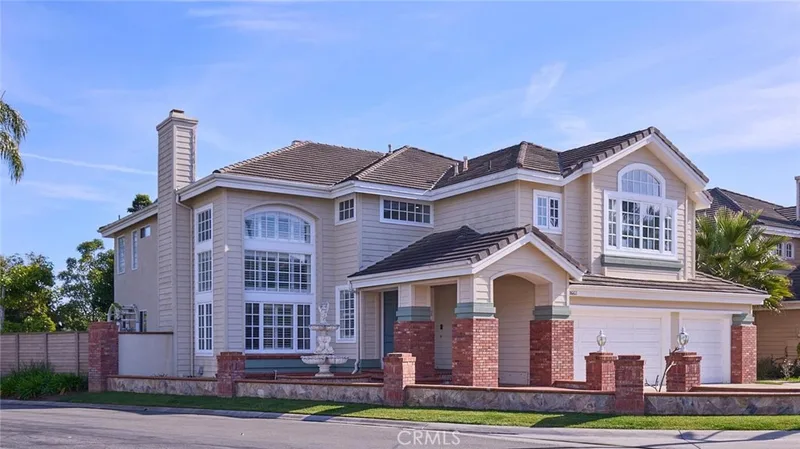 18662 Jockey Circle, Huntington Beach, CA 92648