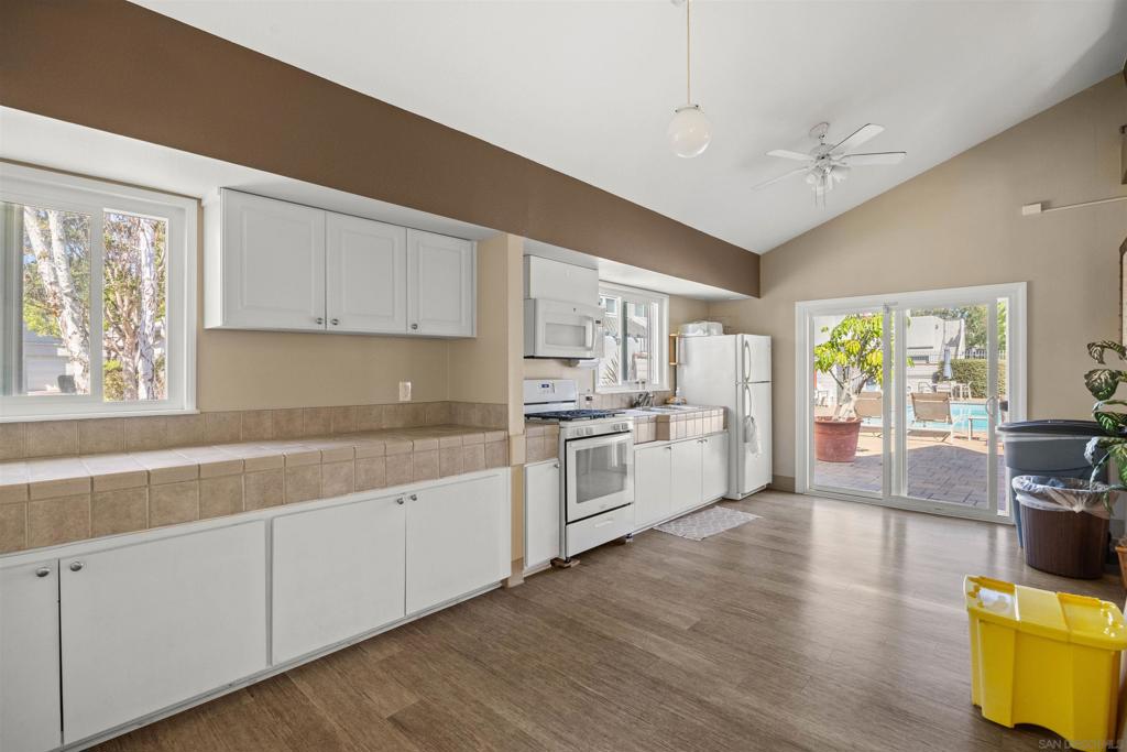 18664 Applewood 76, Huntington Beach CA 92646 - photo 27
