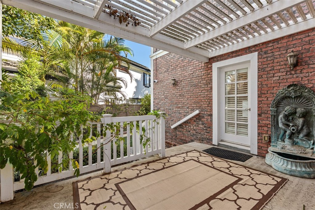 18732 Jockey Circle, Huntington Beach CA 92648 - photo 20
