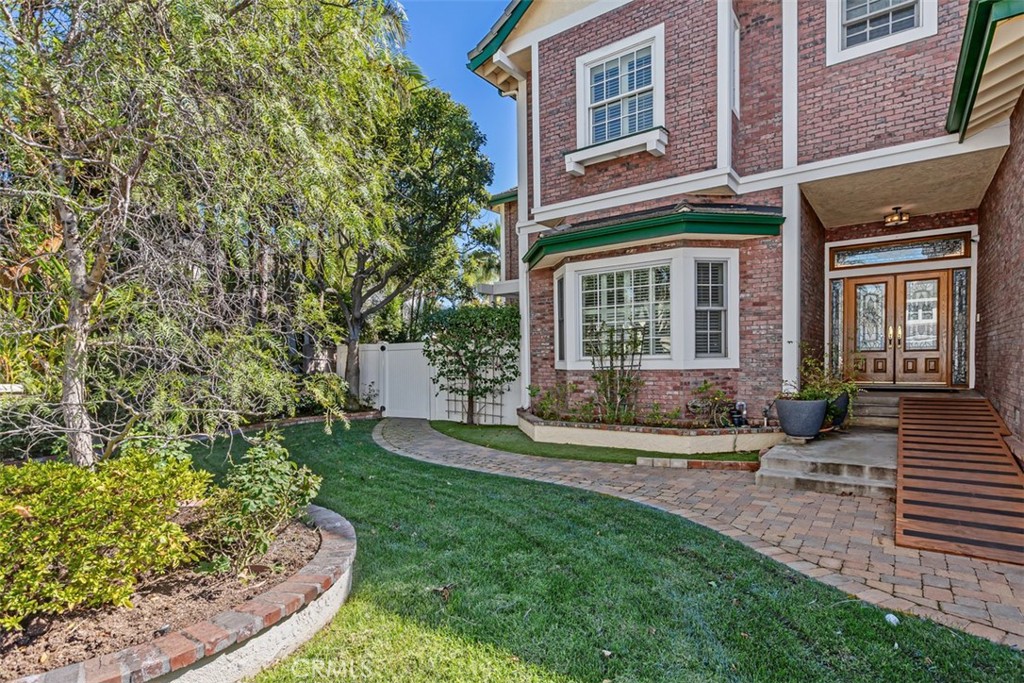 18732 Jockey Circle, Huntington Beach CA 92648 - photo 46