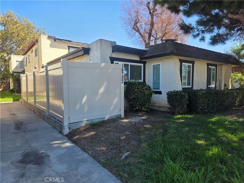 18732 Libra Circle 4, Huntington Beach