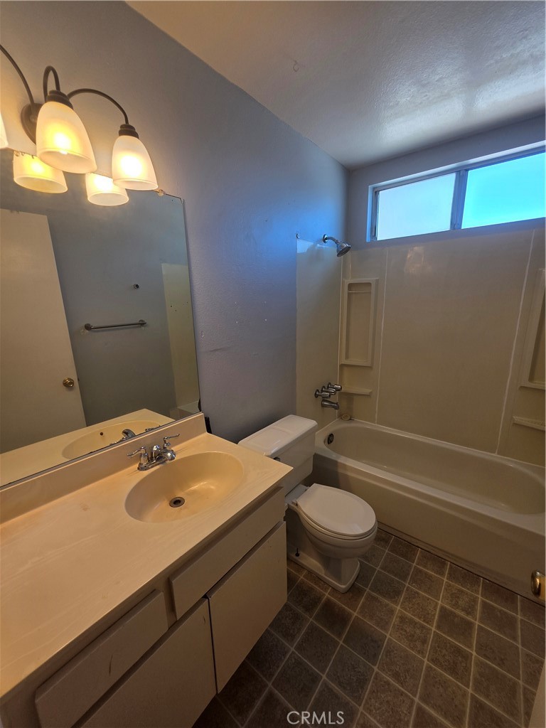 18732 Libra Circle 4, Huntington Beach CA 92646 - photo 16