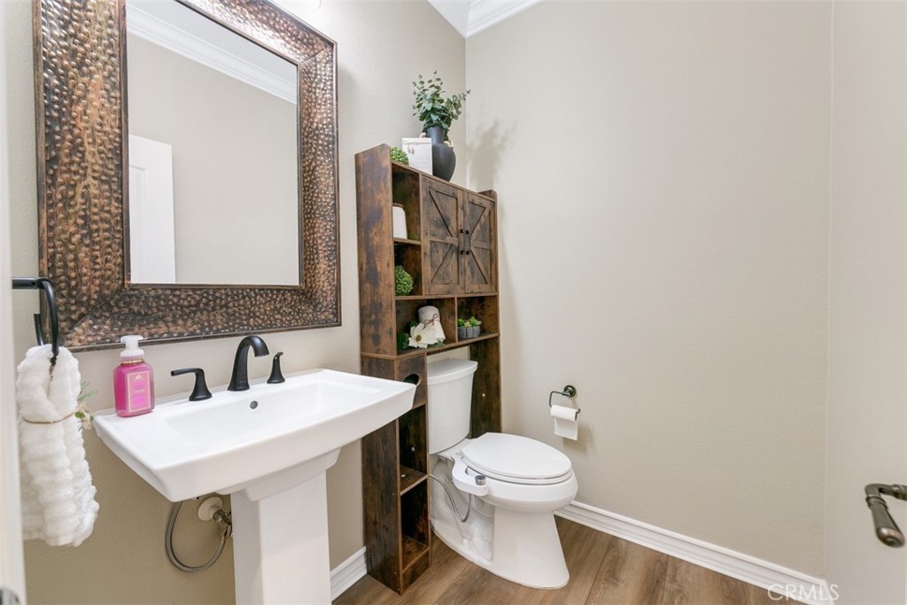 18790 Sinclair Lane, Huntington Beach CA 92648 - photo 15