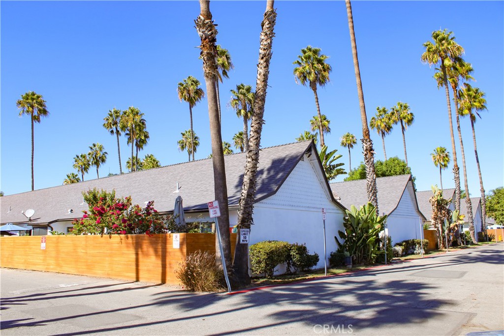 18881 Mora Kai Lane, Huntington Beach CA 92646 - photo 9