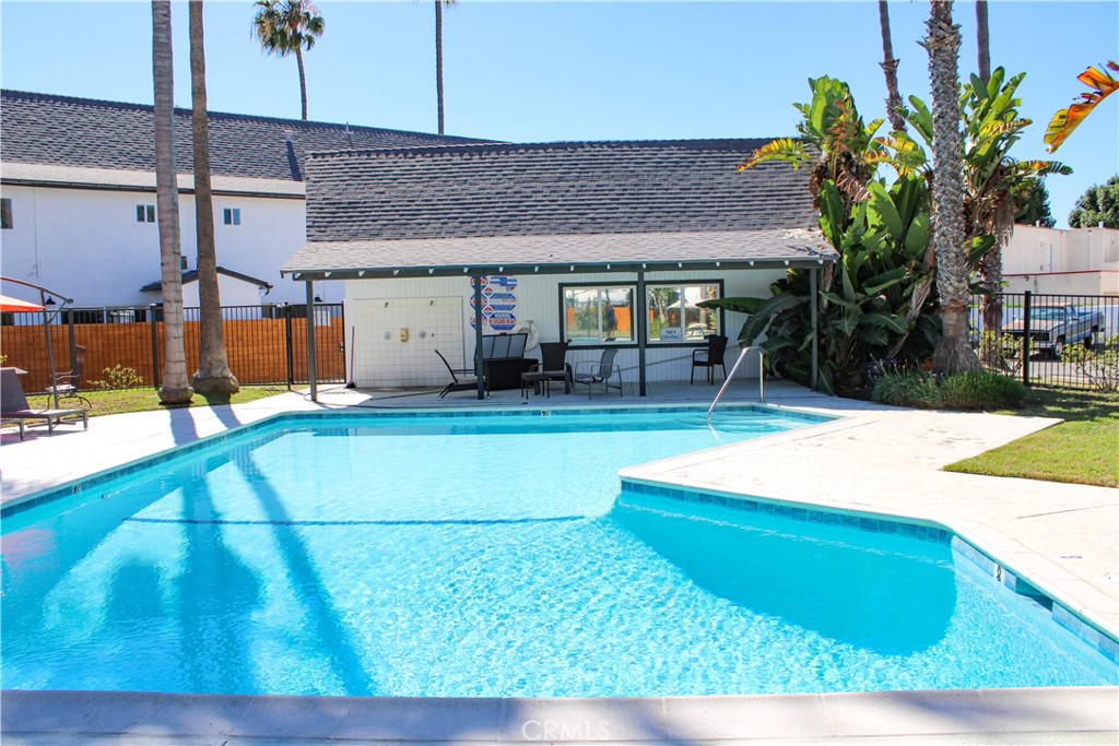 18881 Mora Kai Lane, Huntington Beach CA 92646 - photo 14