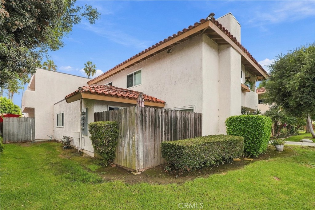 18902 Valley, Huntington Beach CA 92646 - photo 3