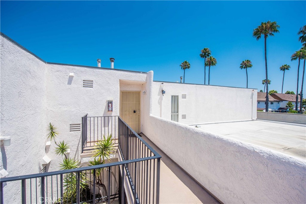 18902 Valley, Huntington Beach CA 92646 - photo 6