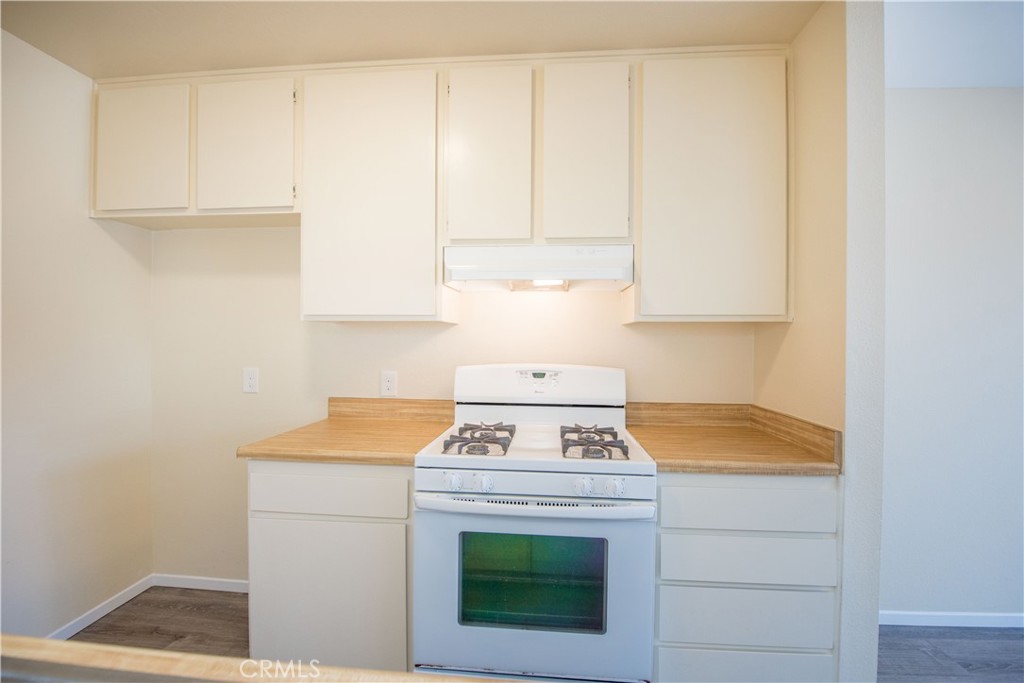 18902 Valley, Huntington Beach CA 92646 - photo 15