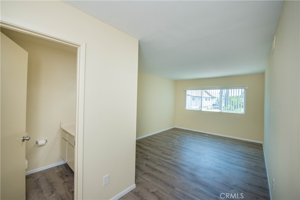 18902 Valley, Huntington Beach CA 92646 - photo 16