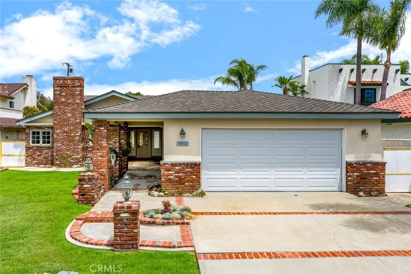 18922 Gregory Lane, Huntington Beach, CA 92646