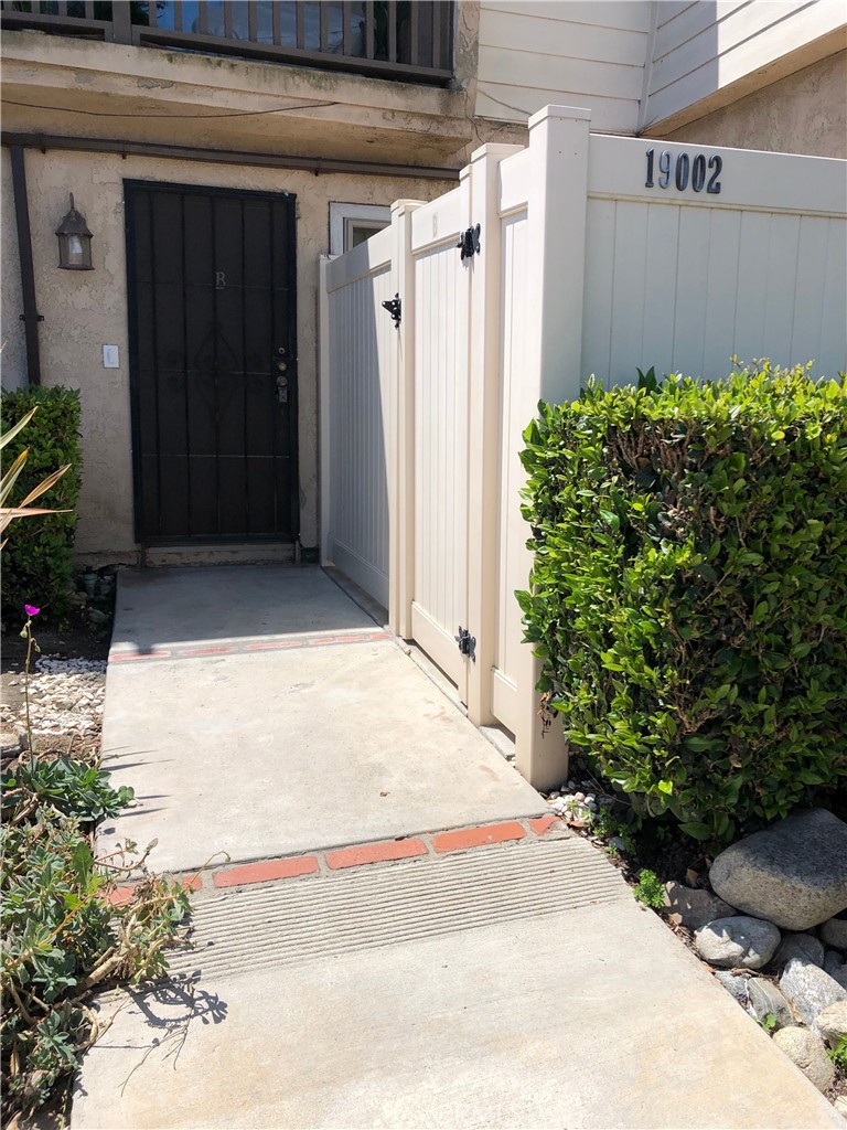 19002 Huntington Street B, Huntington Beach CA 92648 - photo 1