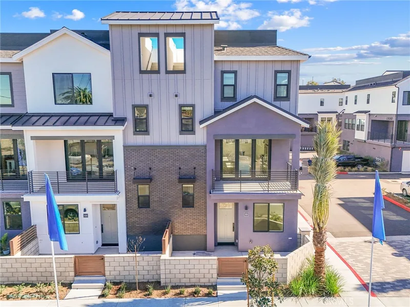 19011 Main Street 101, Huntington Beach, CA 92648