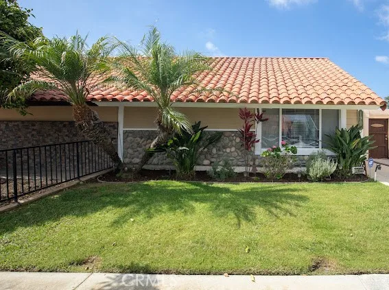 1903 Alsuna, Huntington Beach, CA 92648