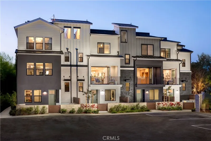 19041 Main Street 109, Huntington Beach, CA 92648