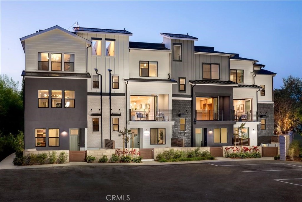 Model building - 19071 Main Street 117, Huntington Beach CA 92648 - photo 1