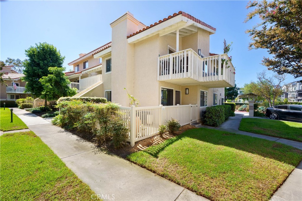 19072 Oceanport, Huntington Beach CA 92648 - photo 1
