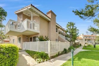 19092 Shorline Lane 5, Huntington Beach CA 92648 - photo 1