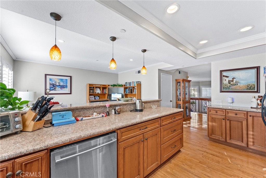 19110 Beachcrest Lane E, Huntington Beach CA 92646 - photo 25