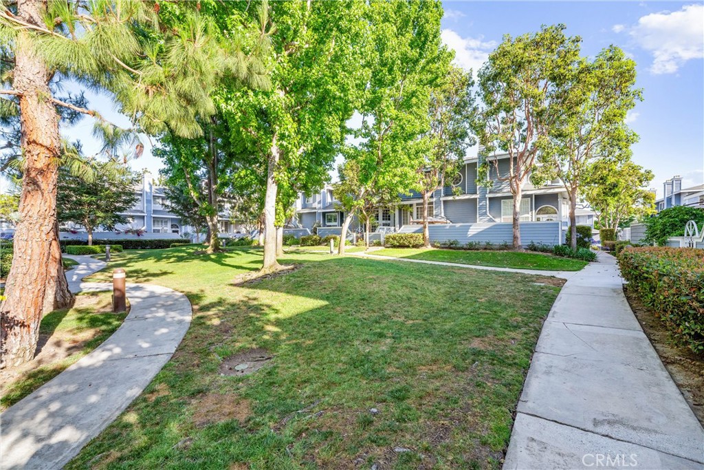 19110 Beachcrest Lane E, Huntington Beach CA 92646 - photo 45