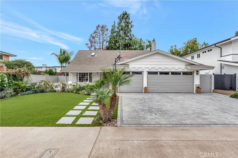 19111 Colchester Lane, Huntington Beach, CA 92646
