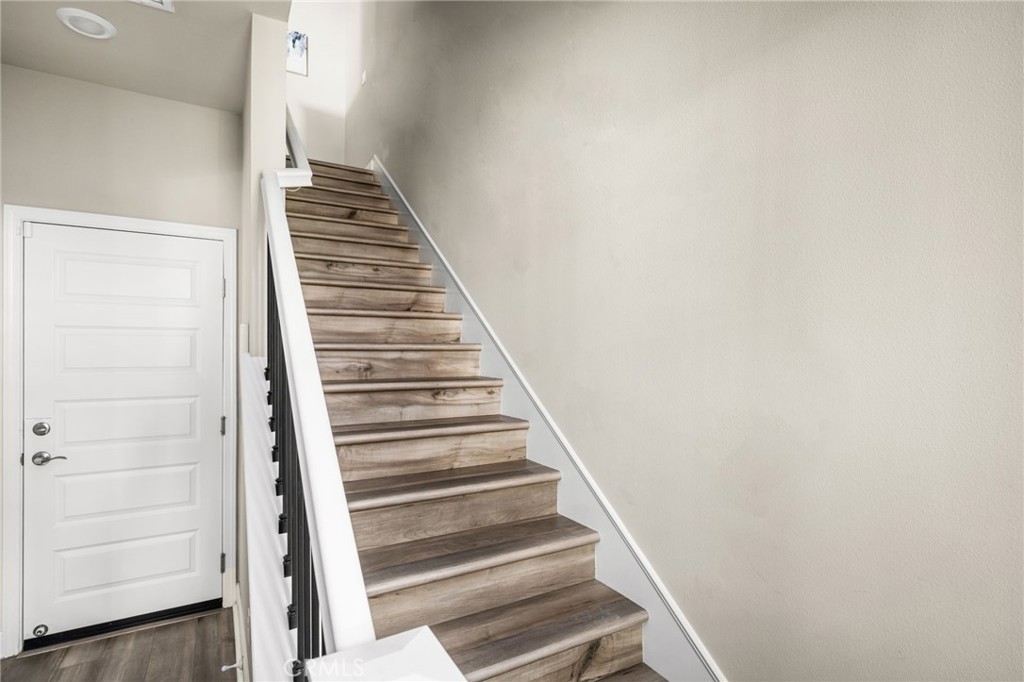 19114 Azul, Huntington Beach CA 92648 - photo 10