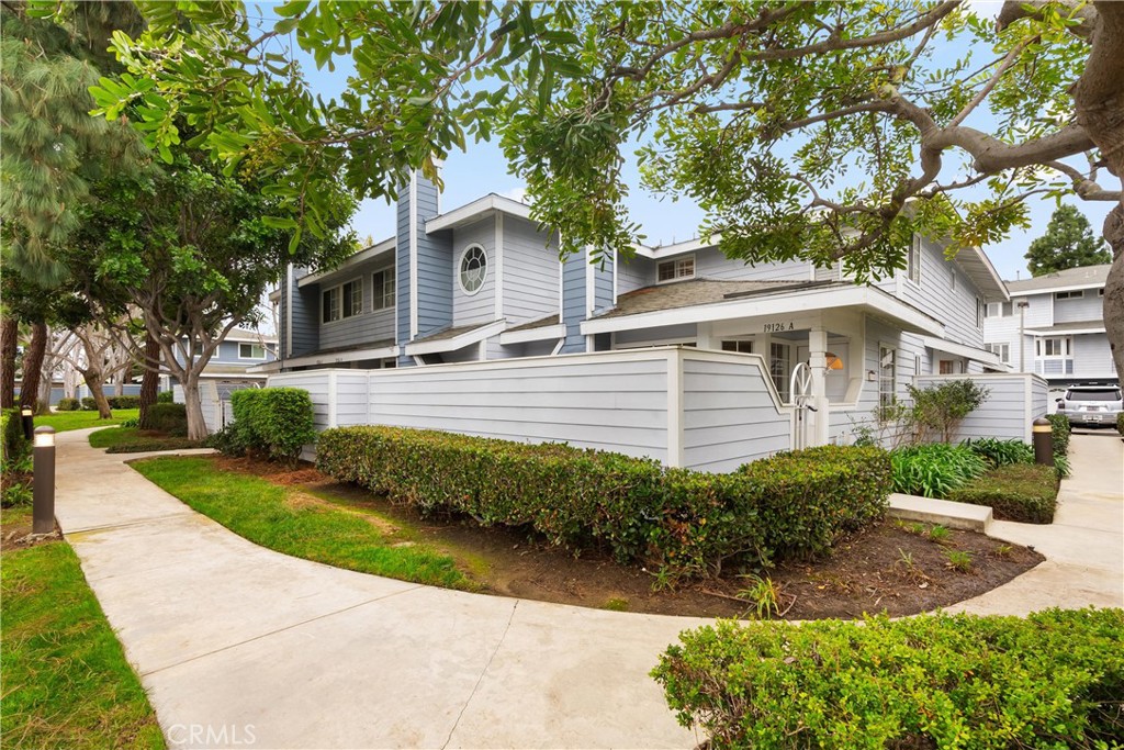19126 Queensport Lane A, Huntington Beach CA 92646 - photo 1