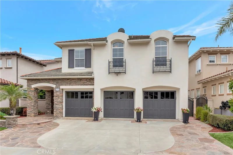 19140 Chandon Lane, Huntington Beach, CA 92648