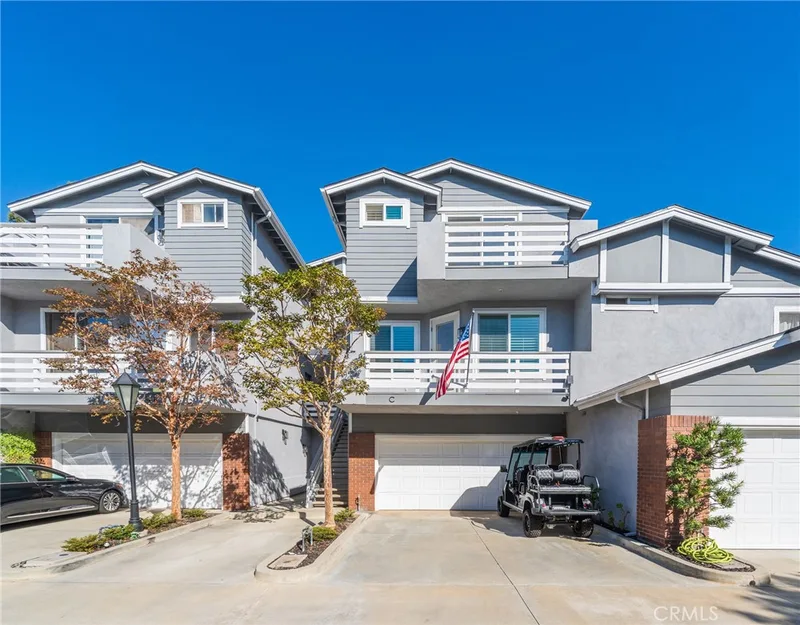 19162 Holly, Huntington Beach, CA 92648